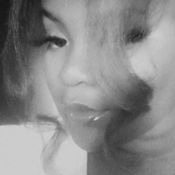 Meet your Posher, Thomara - Picture 2 of 2